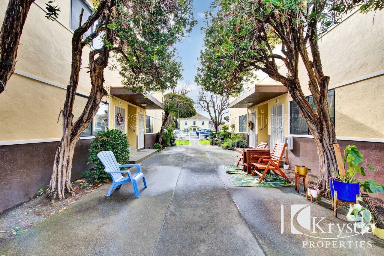 125 W F St - Photo 6 of 19