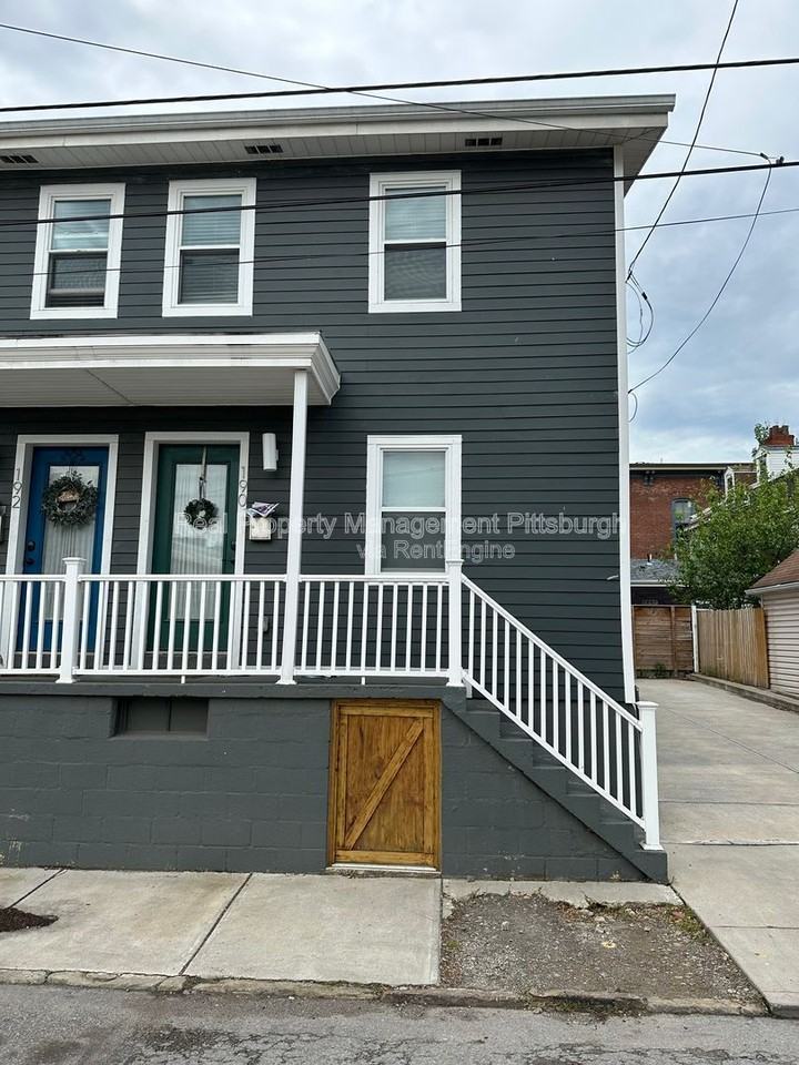 190 49th St - Photo 3 of 14