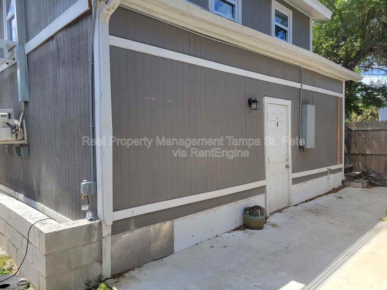 618 17th Ave S #S - Photo 3 of 18