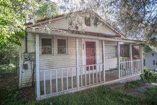 210 Barnett Cir - Photo 1 of 1