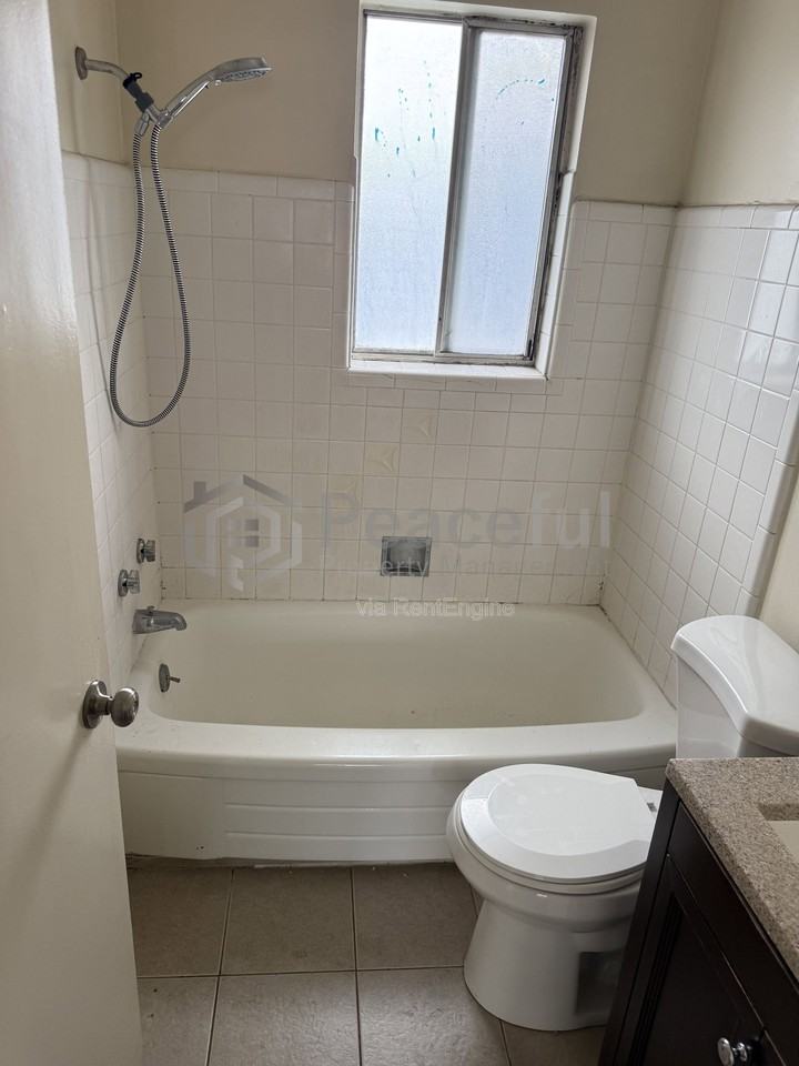 747 S 800 E #8 - Photo 6 of 8