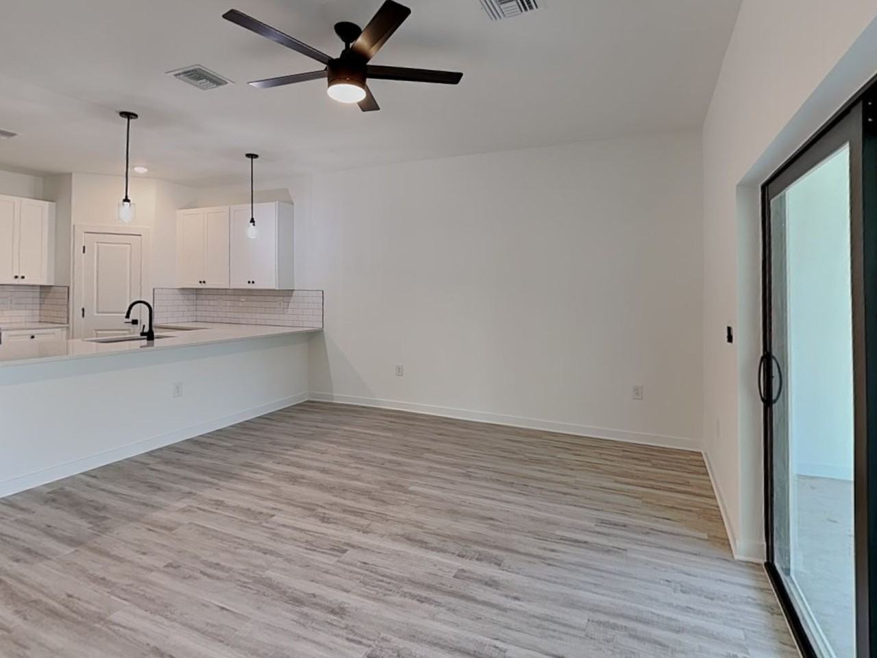 1114 Bismarck Rd - Photo 6 of 44