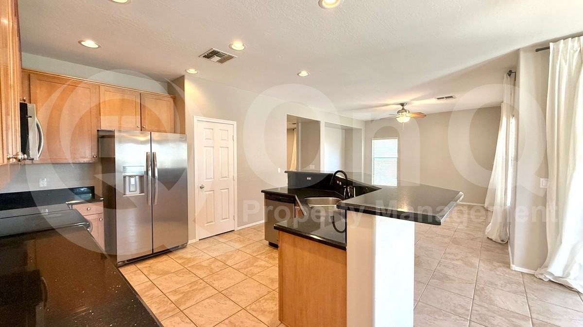 19763 E Arrowhead Trl - Photo 5 of 25