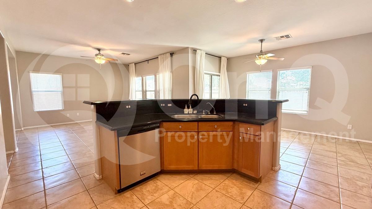 19763 E Arrowhead Trl - Photo 6 of 25