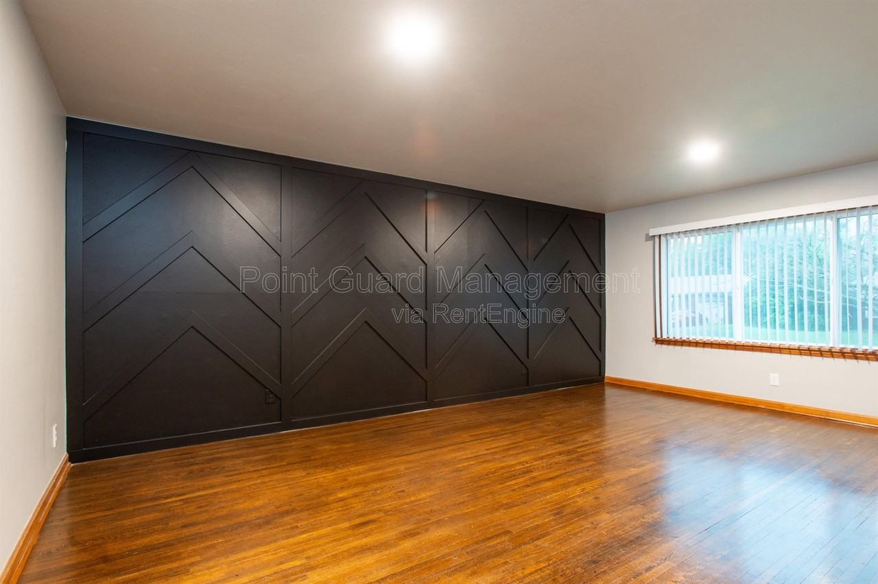 6102 E Oakwood Dr #1 - Photo 5 of 31