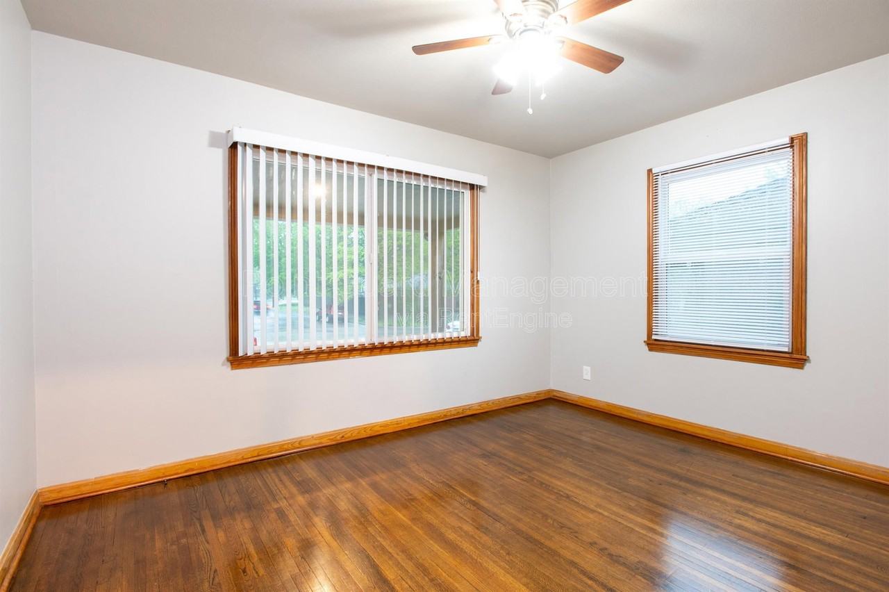 6102 E Oakwood Dr #1 - Photo 6 of 31