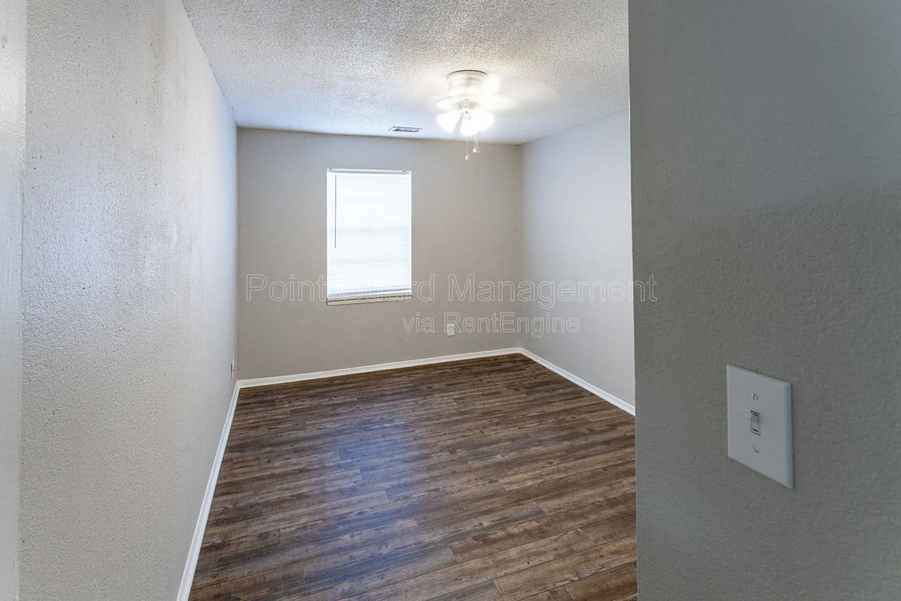1508 Oxford Pl #1508-24 - Photo 6 of 24