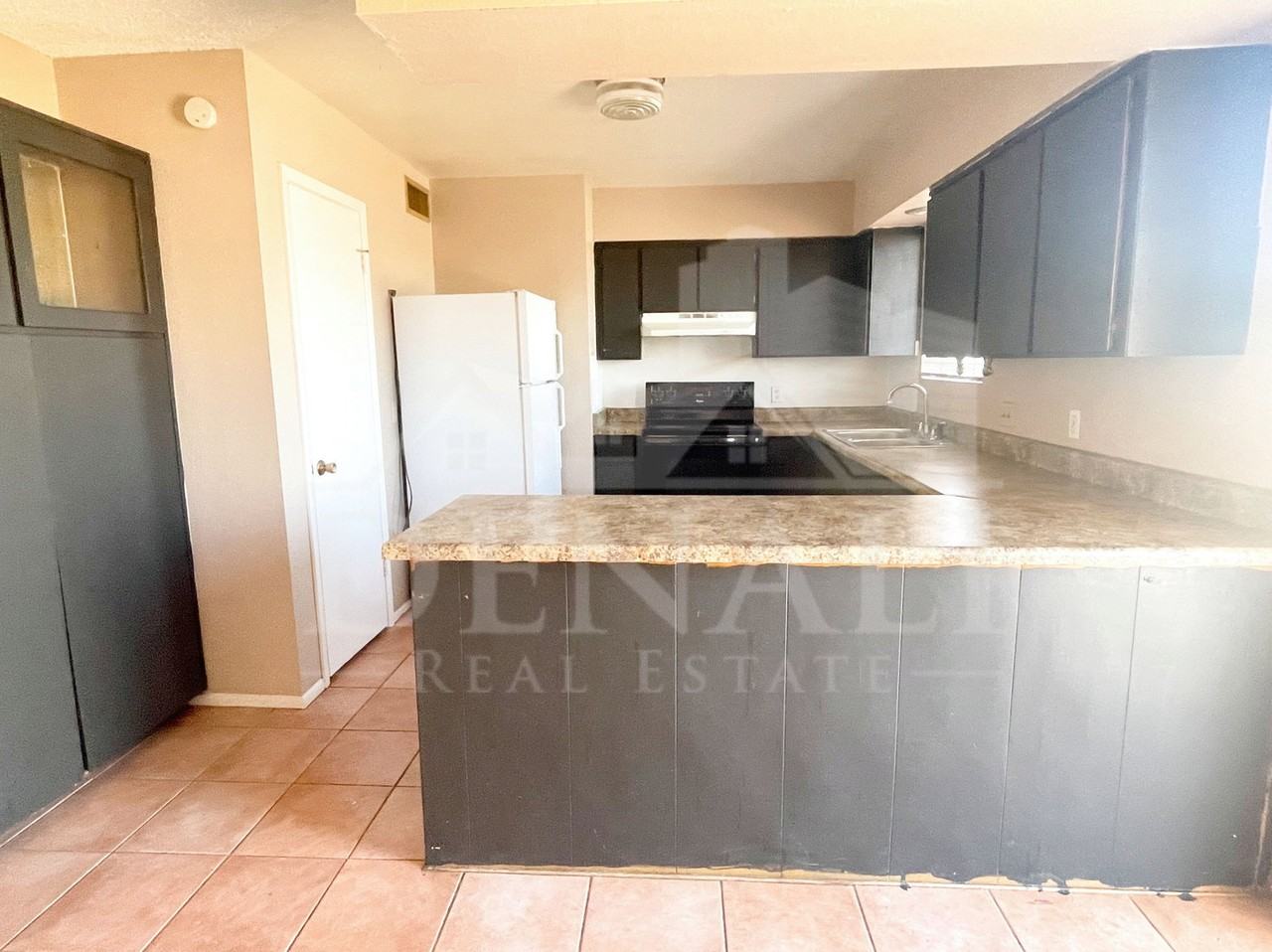 410 E Desert Dr - Photo 6 of 16