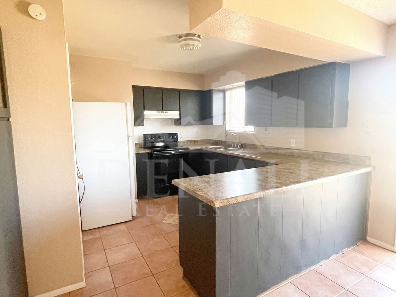 410 E Desert Dr - Photo 7 of 16