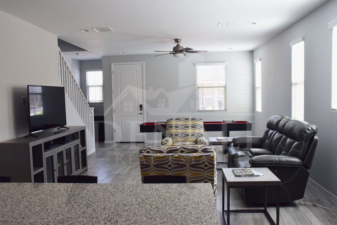 8547 E Osage Ave - Photo 3 of 18