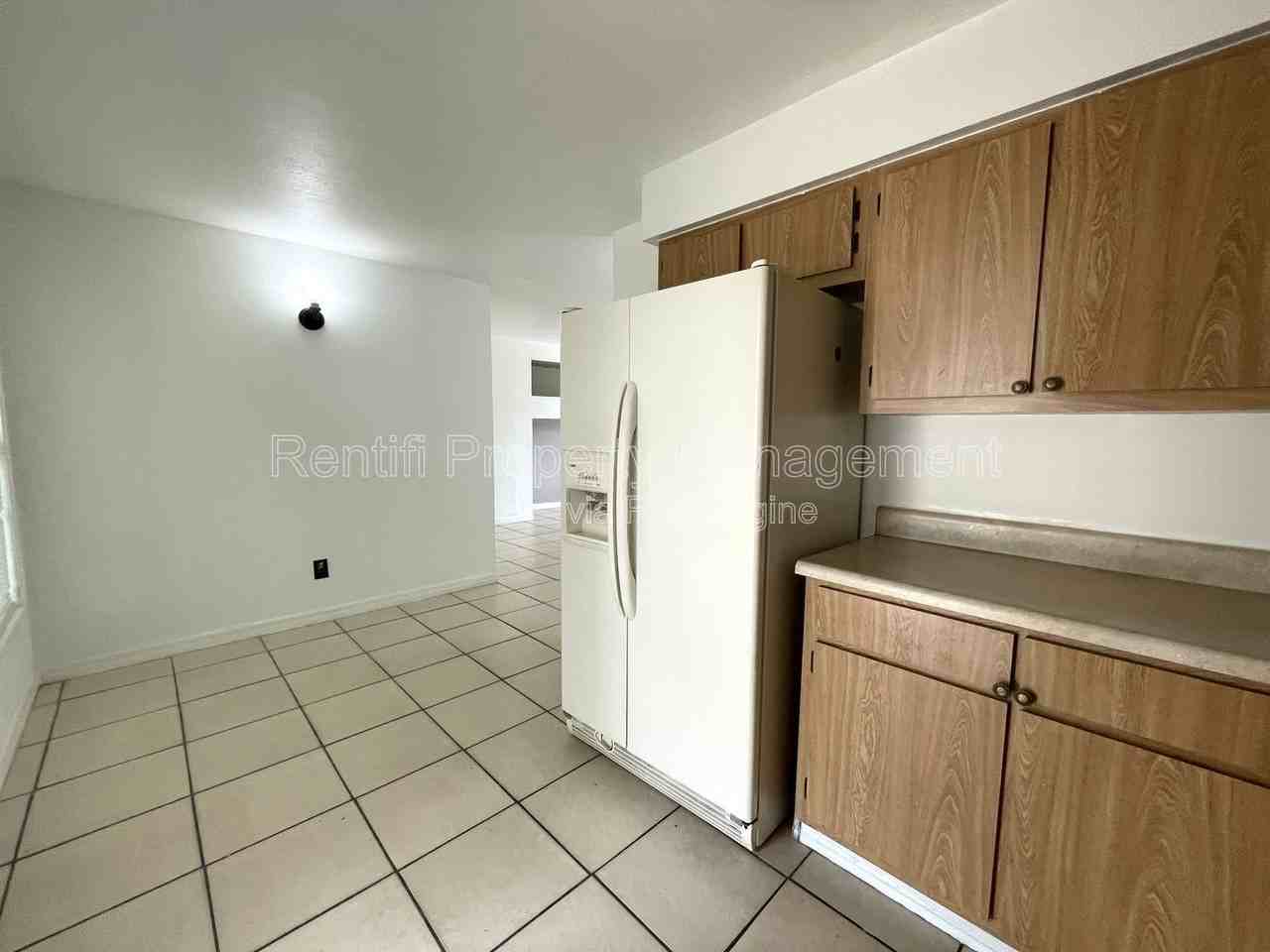 623 Joel Blvd #A - Photo 3 of 8