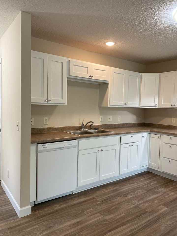 1563C Gunston Dr - Photo 2 of 5