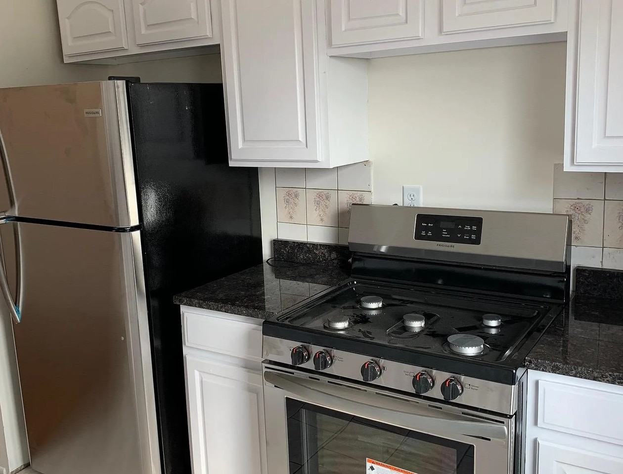 119 Jackson Ave #2 - Photo 4 of 9