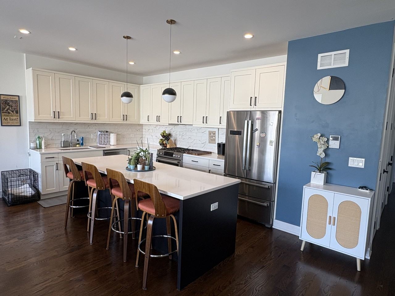 3137 W Lyndale St #2 - Photo 2 of 16