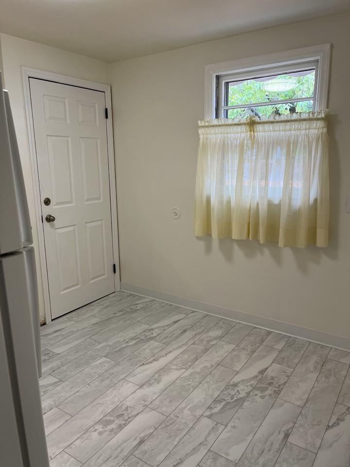 12 Zimmerman Blvd #REAR - Photo 4 of 14