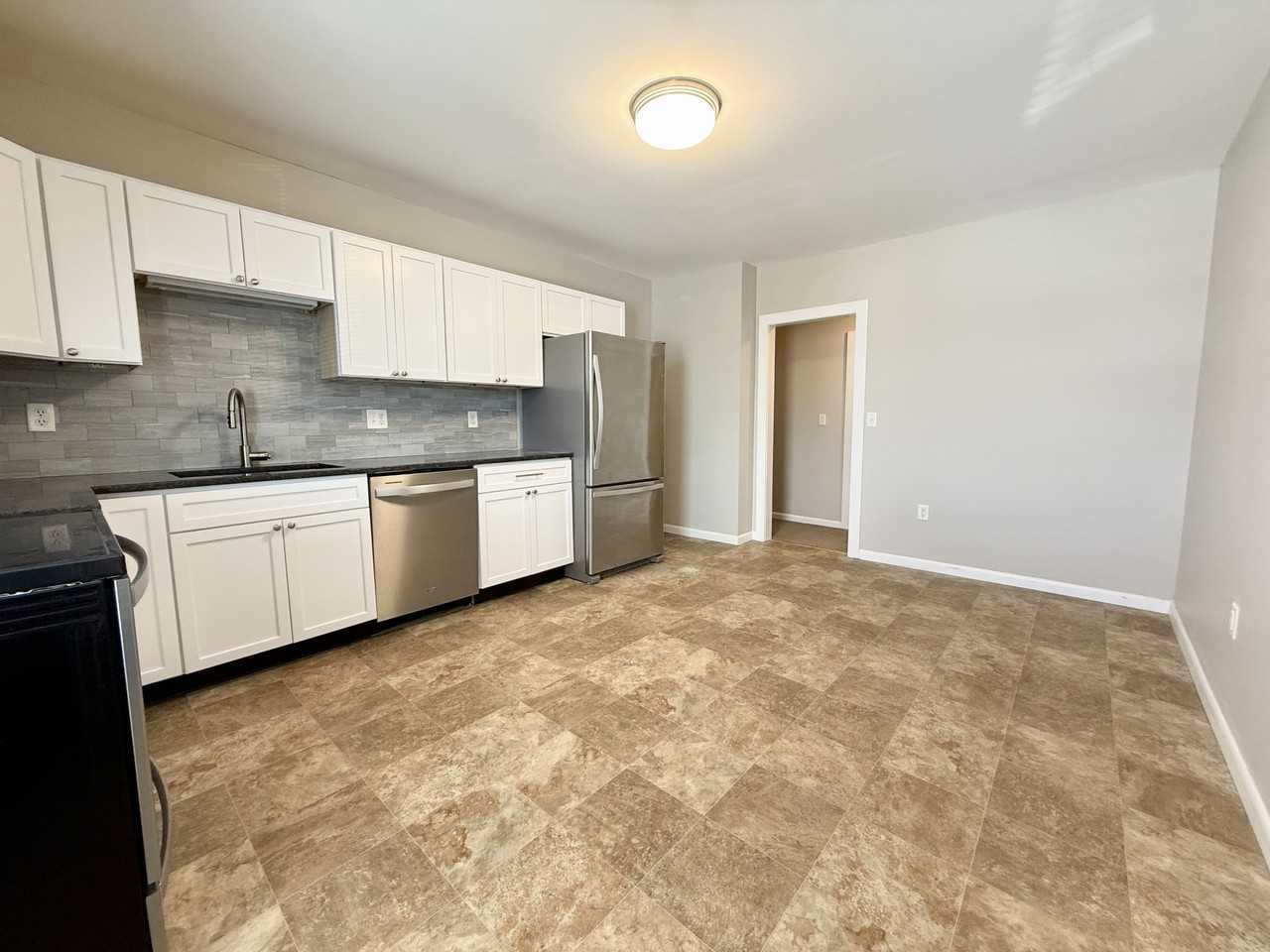 18 Hamilton Ave - Photo 2 of 12