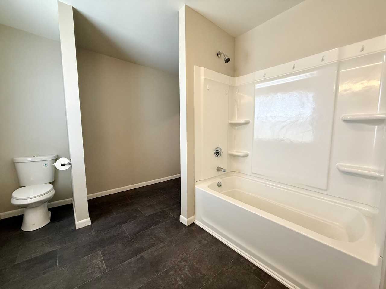 18 Hamilton Ave - Photo 7 of 12