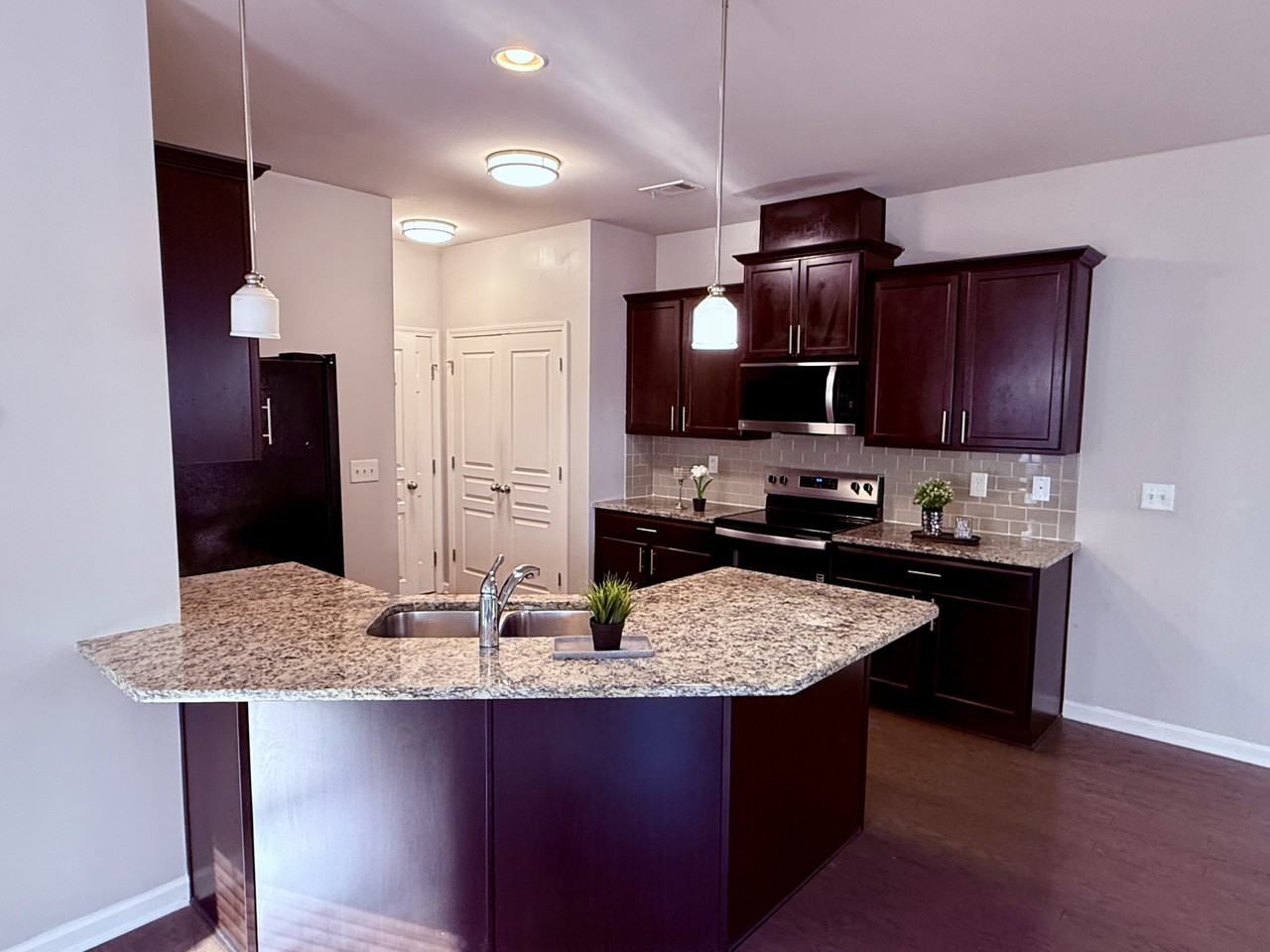 4754 Highland Ave #1 - Photo 4 of 34