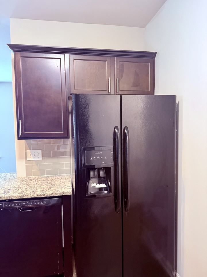 4754 Highland Ave #1 - Photo 6 of 34