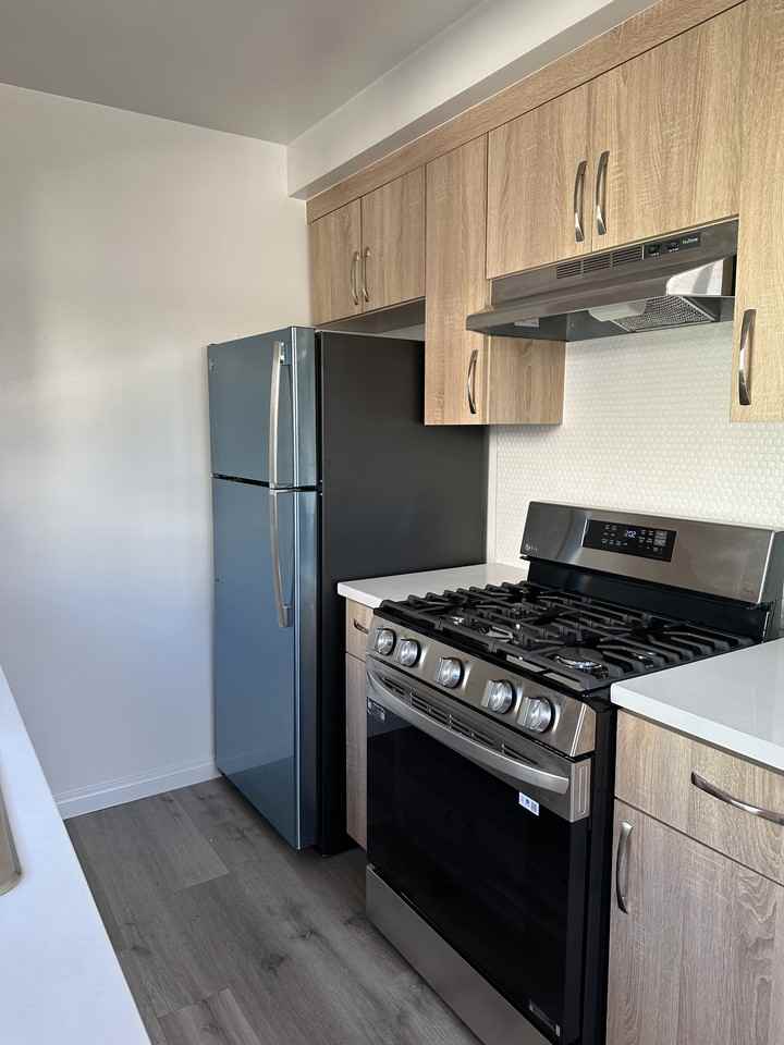 1030 Pleasantview Ave #4 - Photo 6 of 14