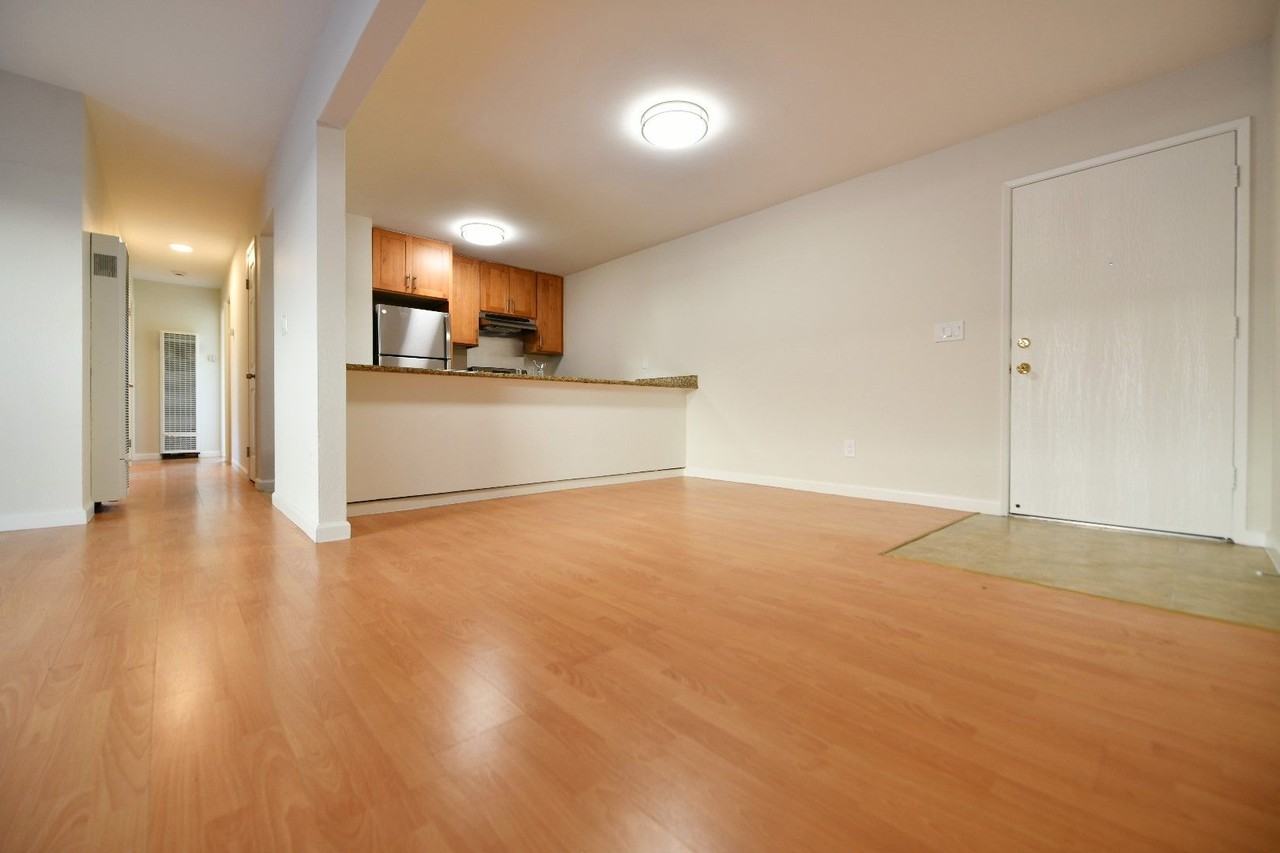 900 Alvarez Avenue - Photo 5 of 24