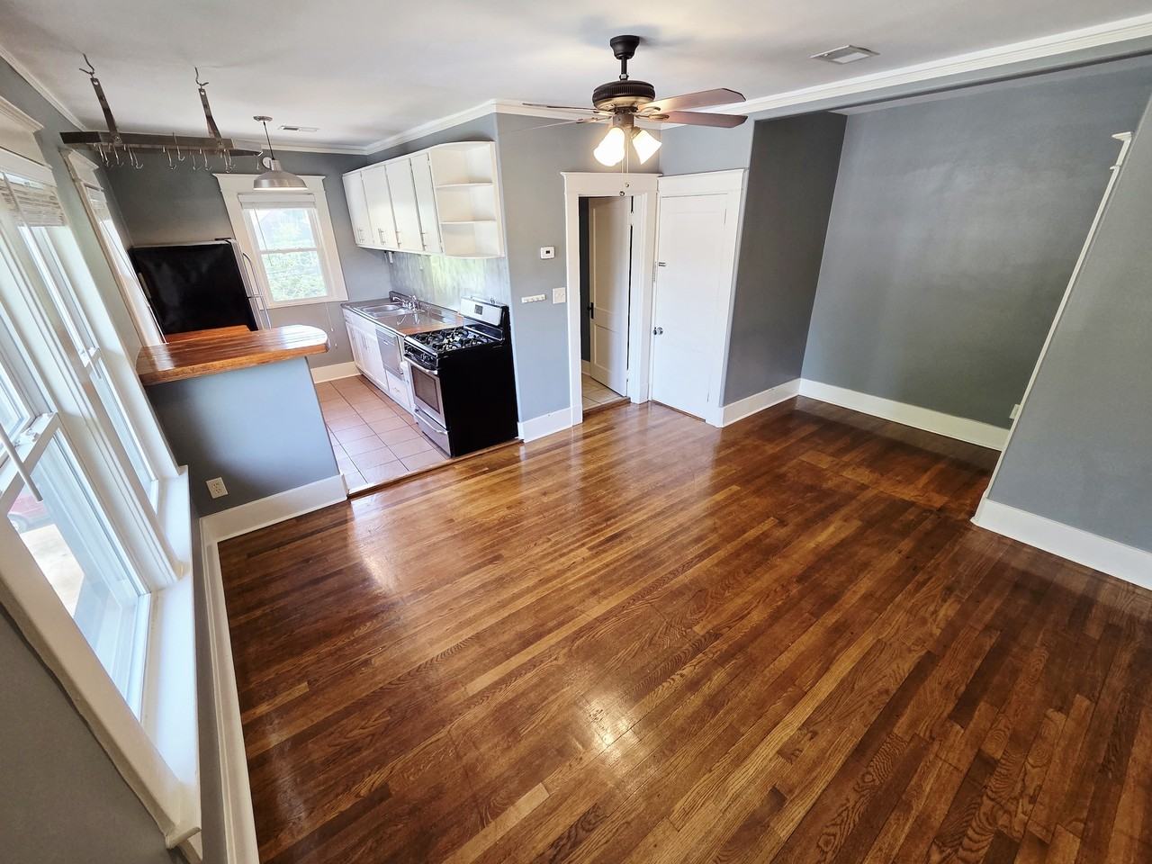 2012 Walker Ave #2 - Photo 5 of 19