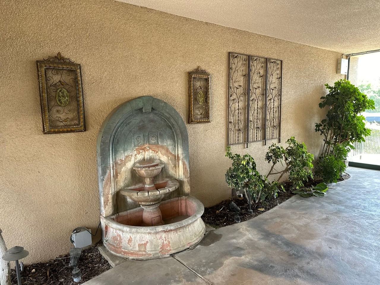 Large and Refurbished 1,2,and 3 Bedroom Comfortable Units - Photo 3 of 50
