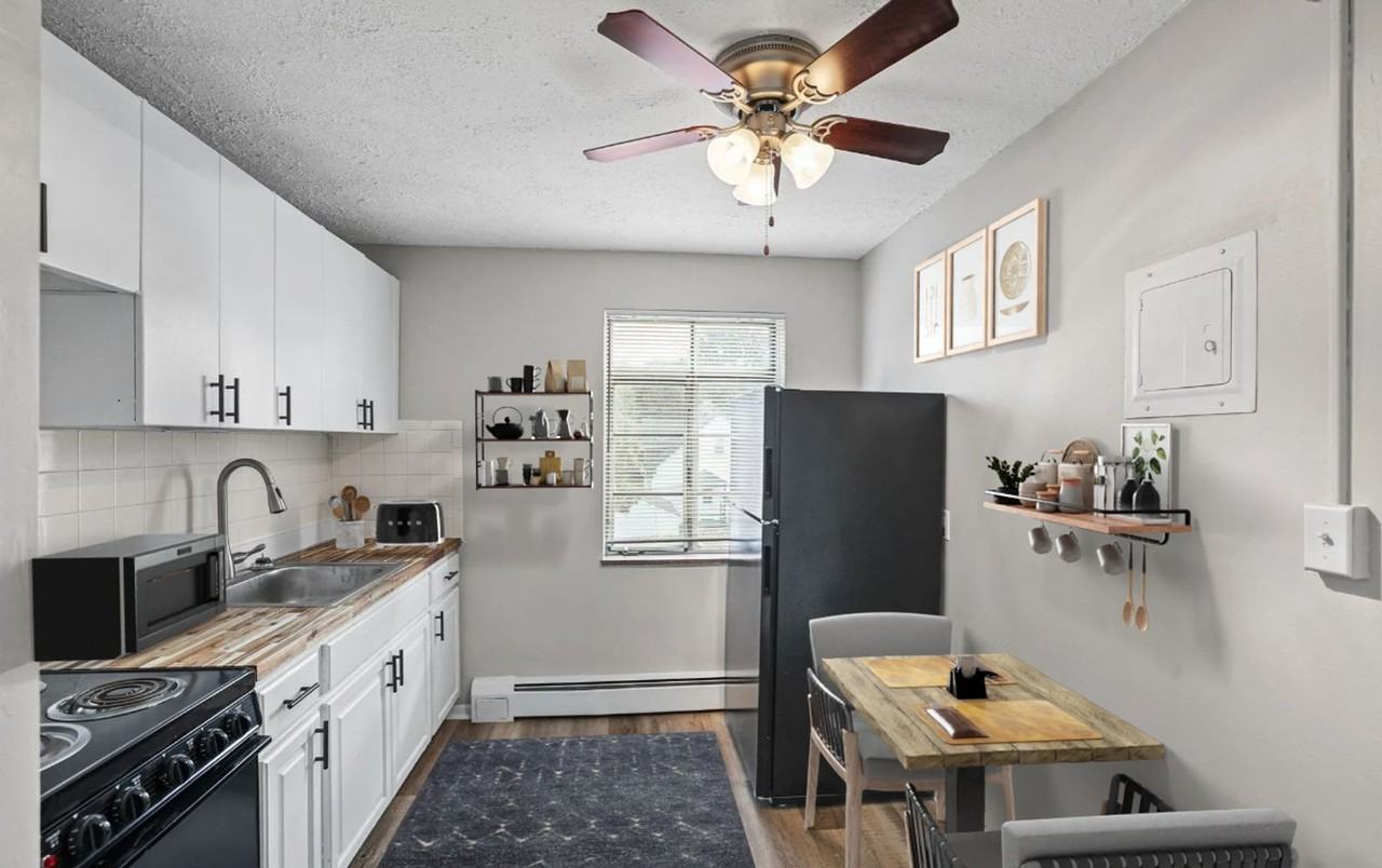 4701 Broadview Road - Photo 6 of 28