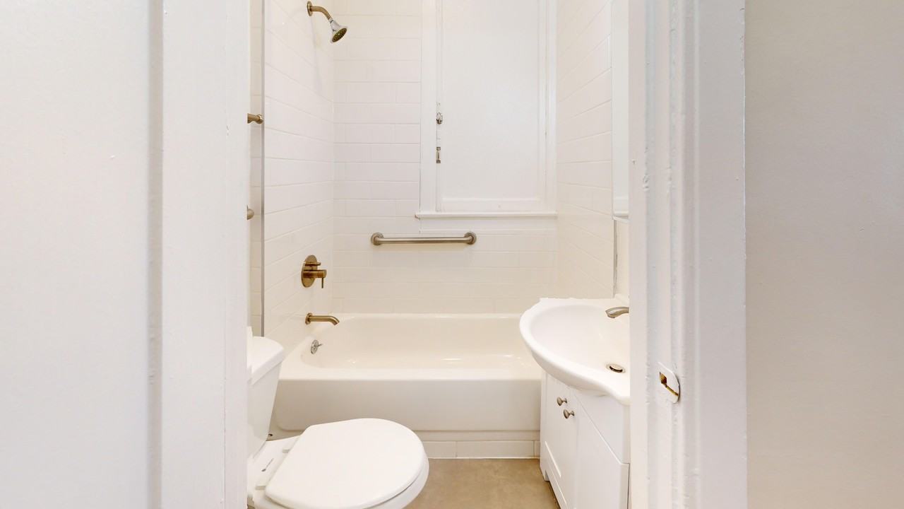685 Geary Street - Photo 4 of 27