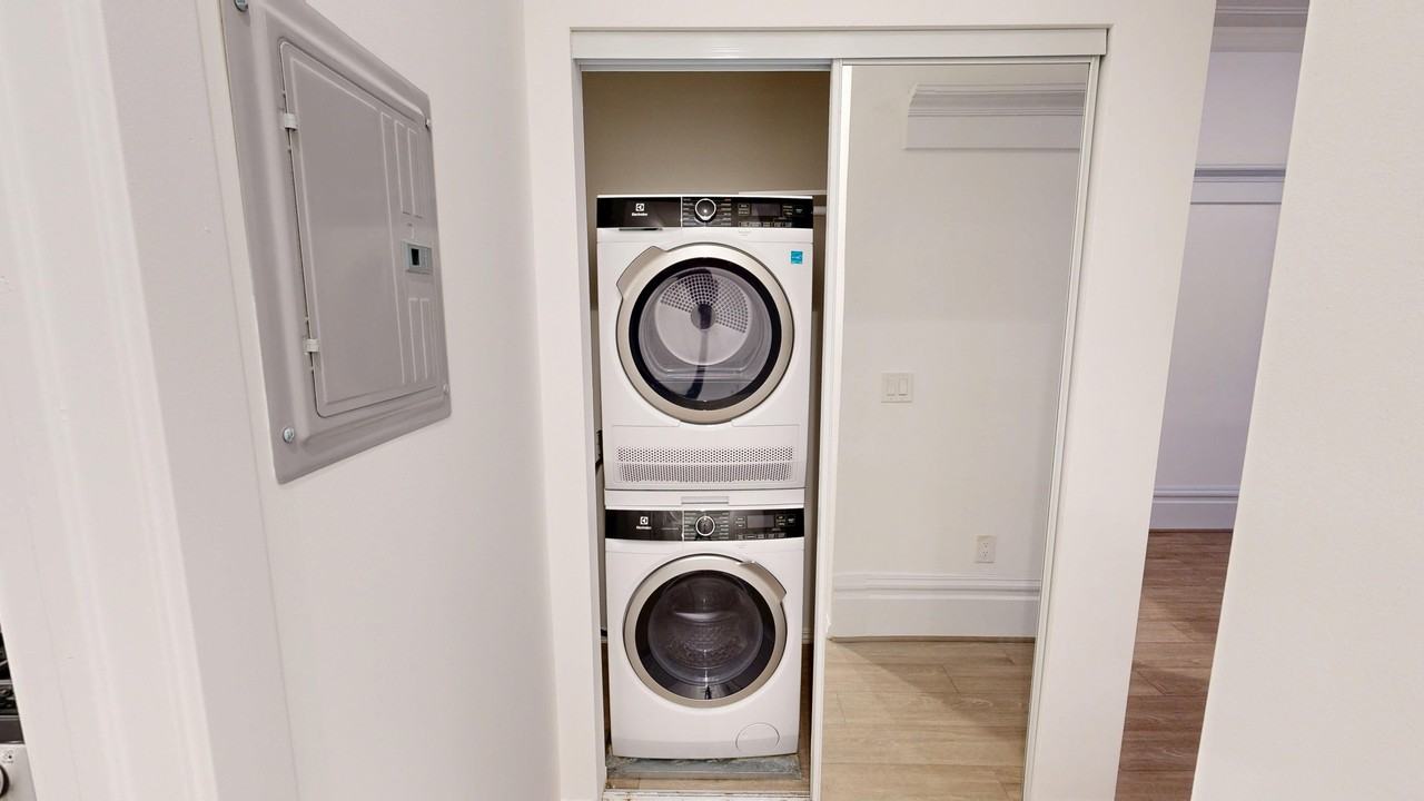 691 O'Farrell Street - Photo 3 of 16