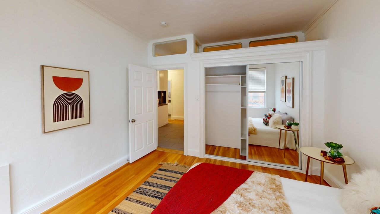 950 Franklin Street - Photo 3 of 21