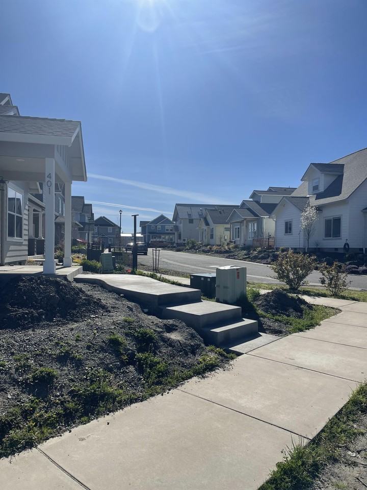 401 Creekside Way #A - Photo 3 of 17