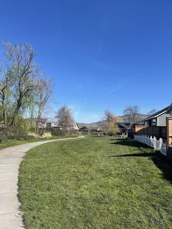 401 Creekside Way #A - Photo 4 of 17