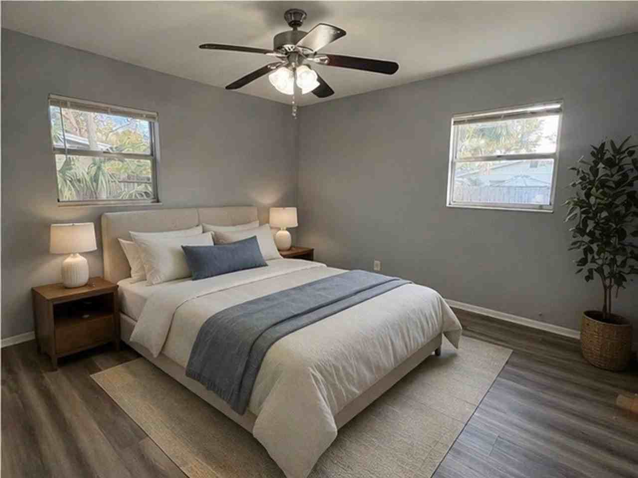 6804 S Wall St - Photo 3 of 17