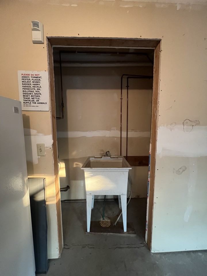 201 W Geyser St #A - Photo 2 of 31