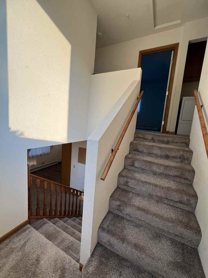 201 W Geyser St #A - Photo 5 of 31