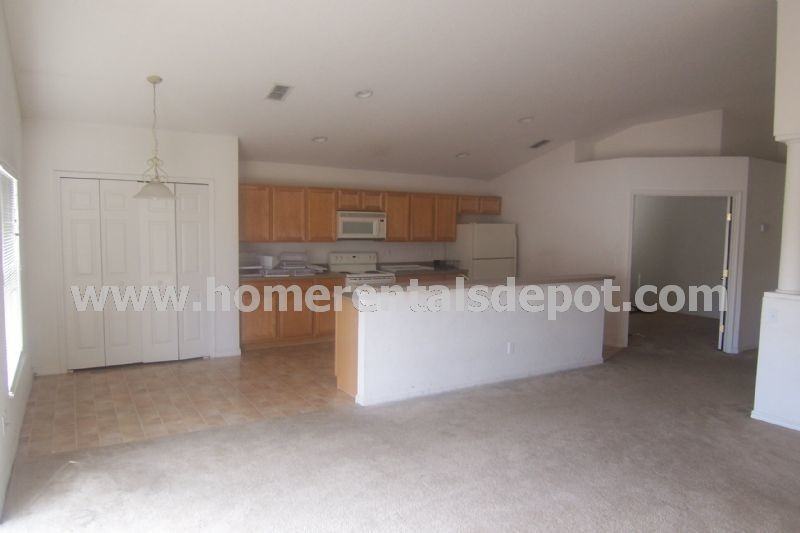 4604 Woodford Dr - Photo 3 of 7