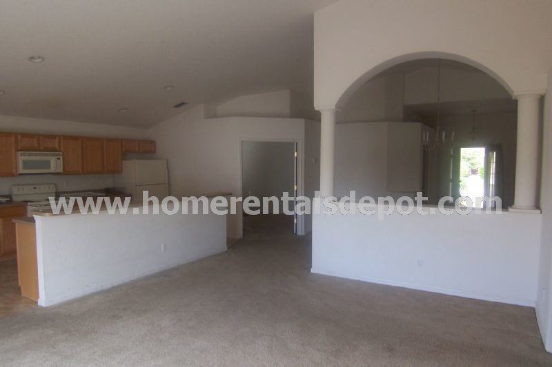 4604 Woodford Dr - Photo 5 of 7