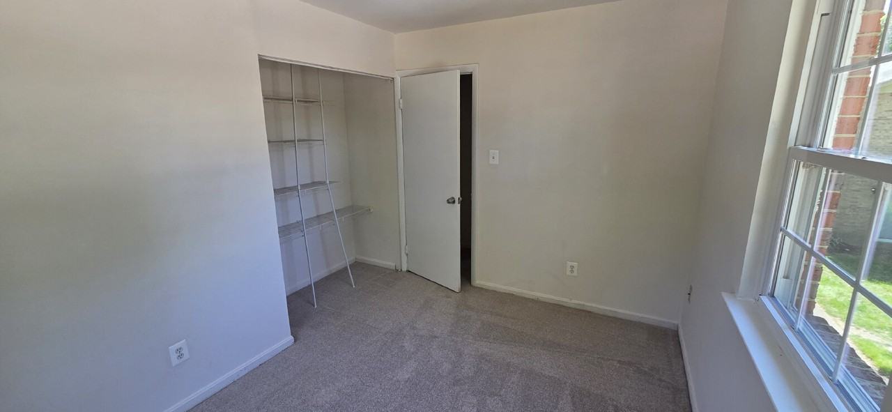 9729 Hagel Cir - Photo 2 of 22