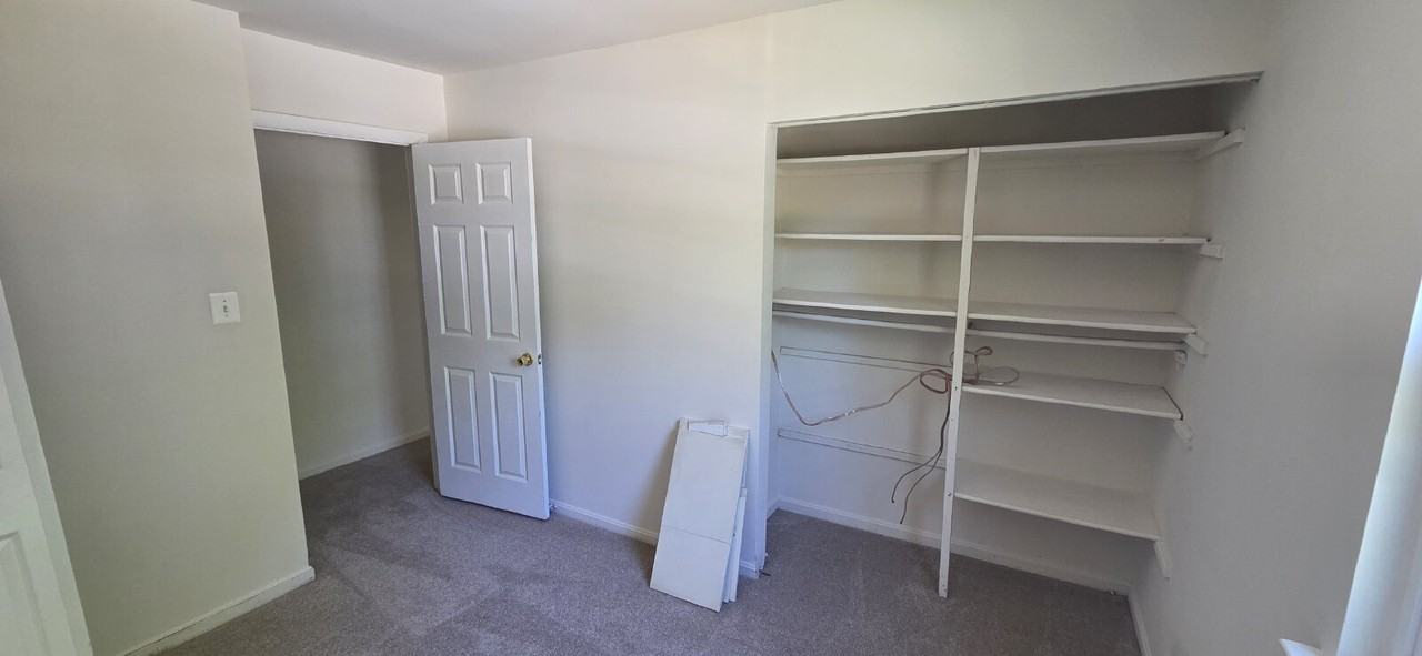 9729 Hagel Cir - Photo 4 of 22