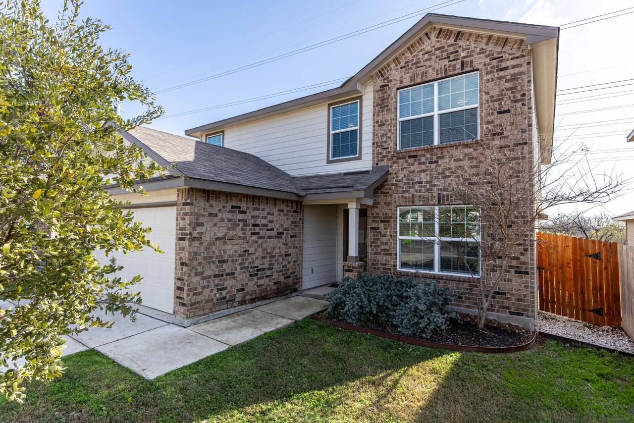 2918 Lindenwood Run - Photo 2 of 45