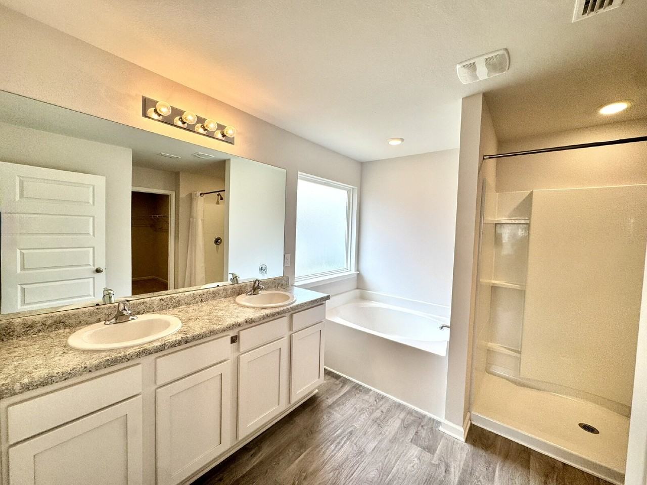 4016 Pioneer Ln - Photo 3 of 15