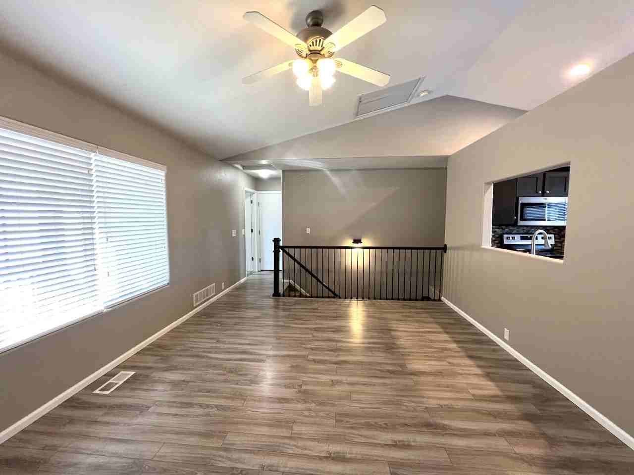 6395 Casual Dr - Photo 4 of 24