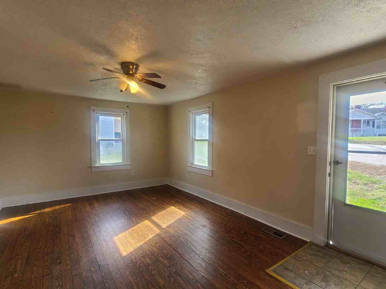 500 Claiborne Ave - Photo 2 of 20