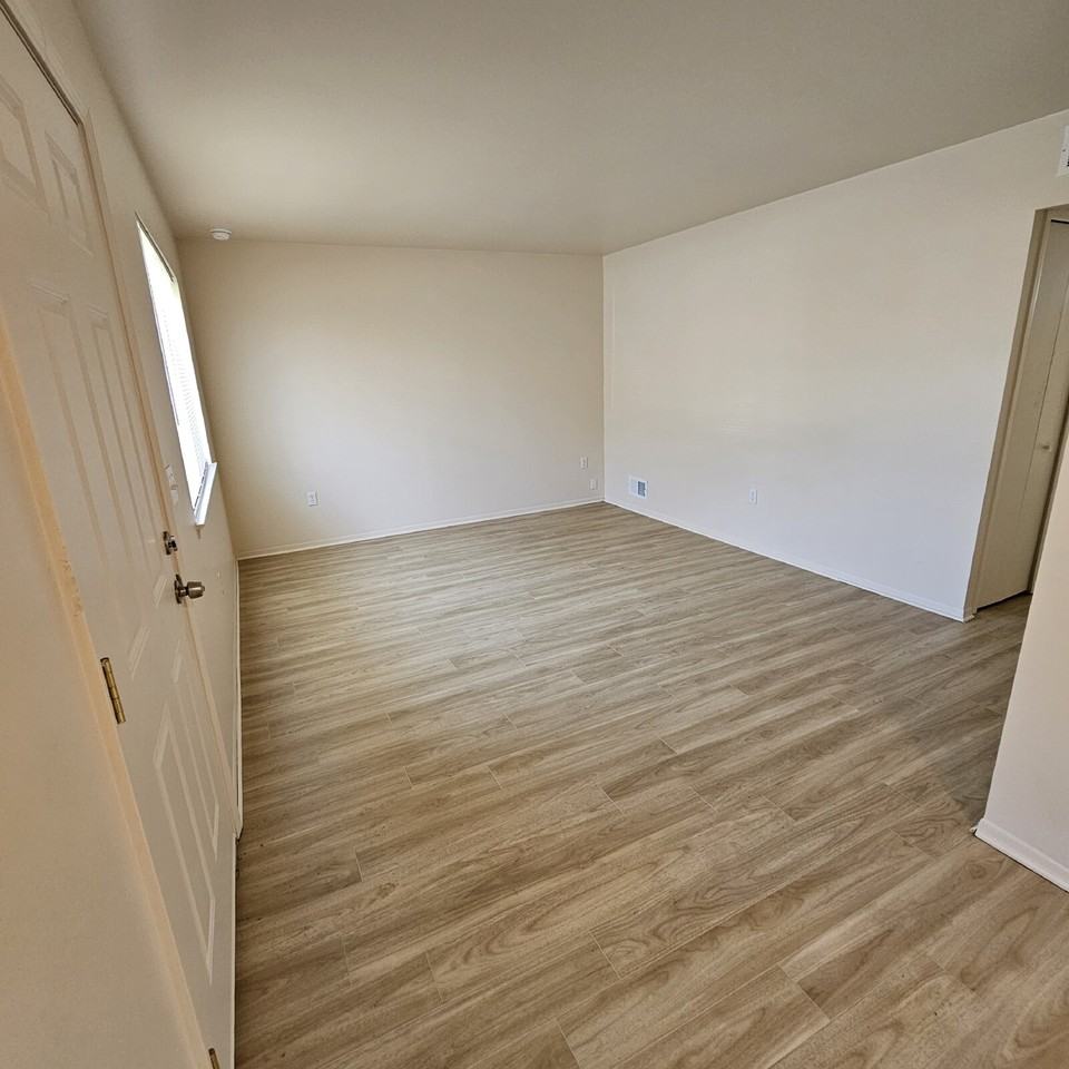 34264 Genereaux St - Photo 2 of 18