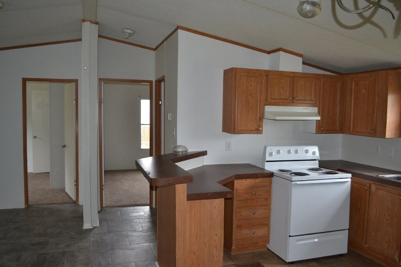 184 Country Ln Ne - Photo 2 of 21