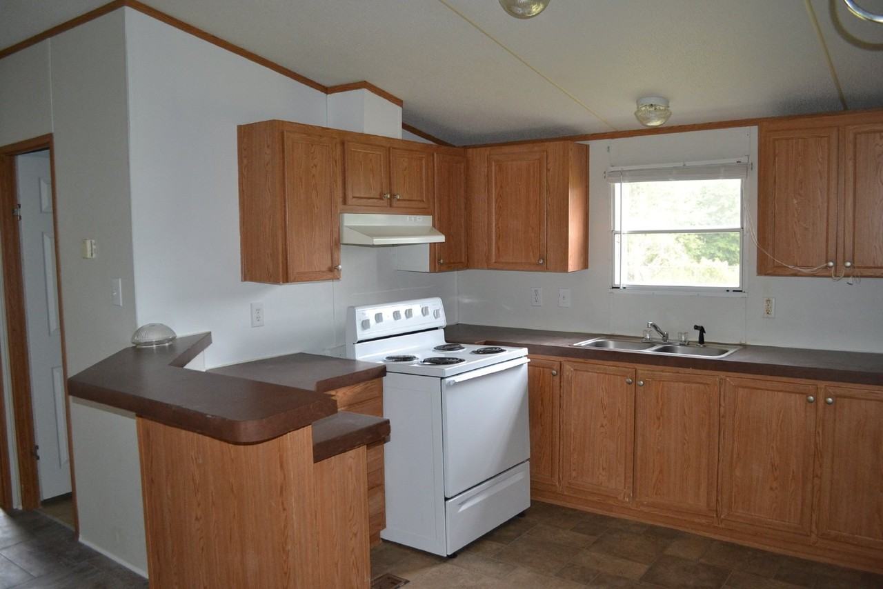 184 Country Ln Ne - Photo 3 of 21