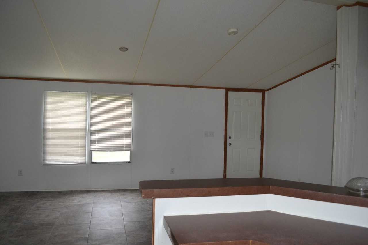 184 Country Ln Ne - Photo 5 of 21