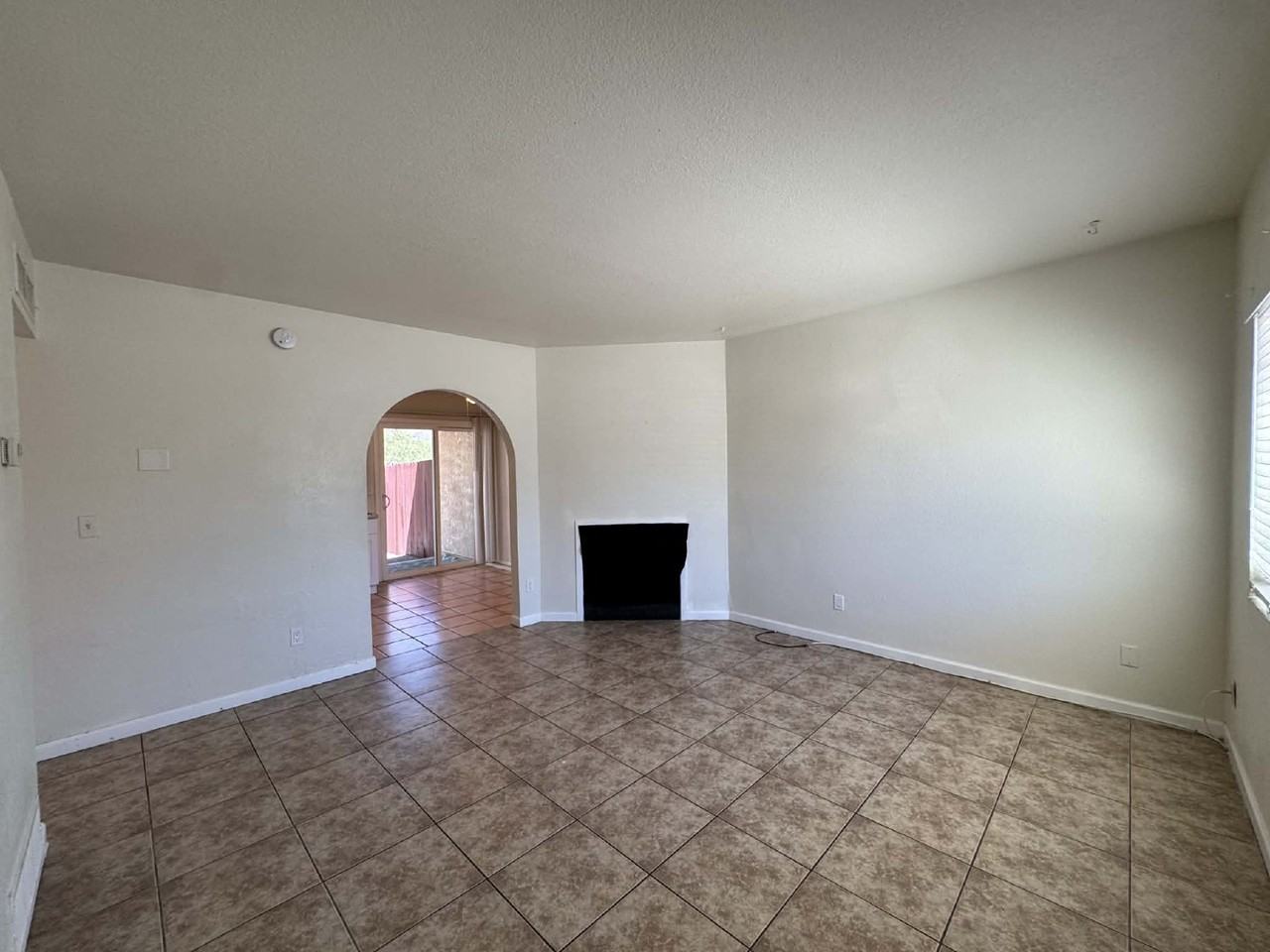 3525 E Flower St #5 - Photo 2 of 14