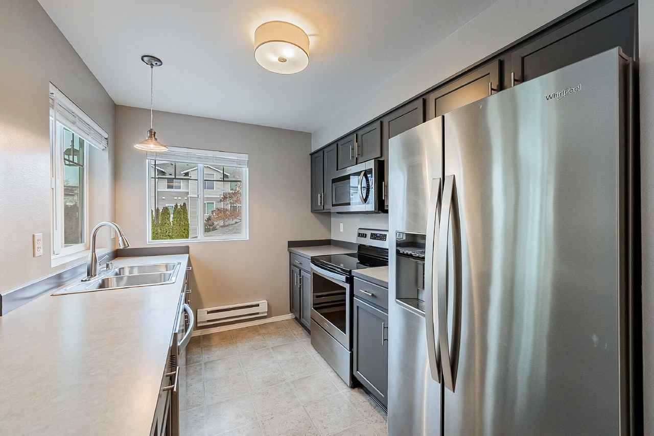 6401 Hazel Ave Se - Photo 7 of 20